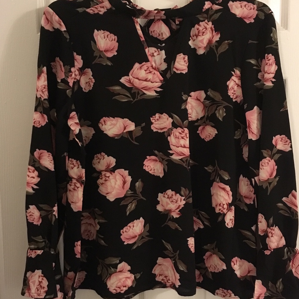 Harve Bernard Black Floral Blouse NWT